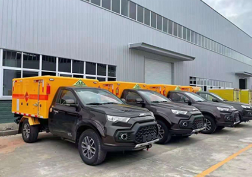 老城镇爆破器材运输车-保障安全与效率的关键